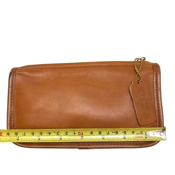 Coach vintage English tan leather chunky case clutch bag